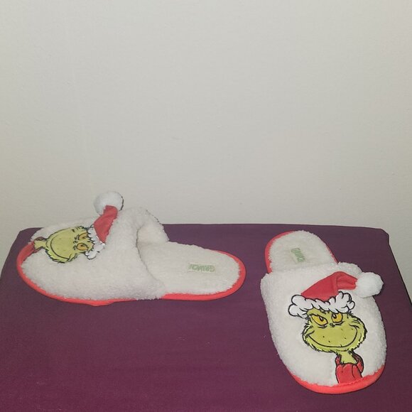 The Grinch House Slippers for Women Size M 7/8 - Picture 3 of 7